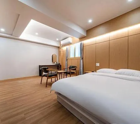Lime Hotel
